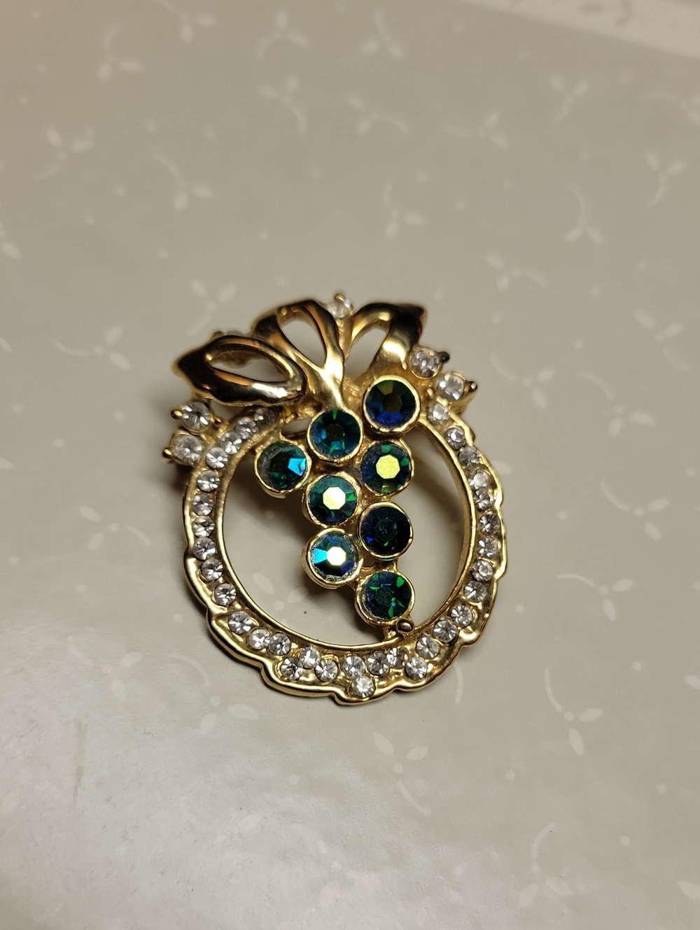 Gold-Tone Green Crystal Cluster Pendant Necklace Charm